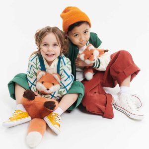 1802743_1802745_scene_1-1.jpg Peluche allongée – Renard