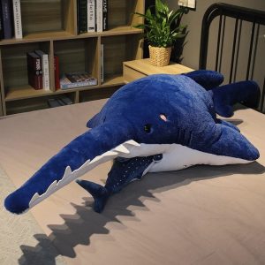 Bleu_jouet-en-peluche-requin-en-dents-de-scie_variants-1-min-1.jpg Peluche géante requin dent de scie bleu